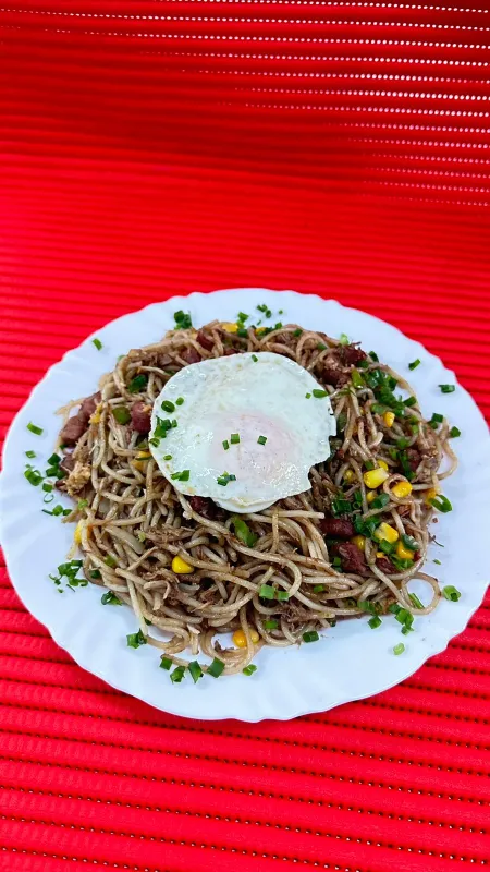 MACARRÃO NA CHAPA  