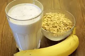 VIT. BANANA COM AVEIA E AMENDOIM